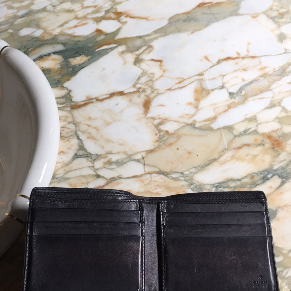 Gucci - Picture 3 of 3